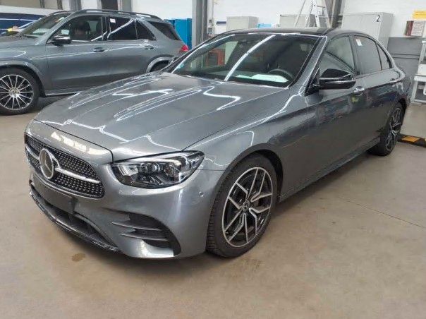 Mercedes-Benz E 220 d AMG NIGHT+BURM+PANO+DISTR+HUD