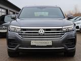 Volkswagen Touareg 4.2 TDI V8 4Motion - R-LINE / PANO / ACC - Volkswagen Touareg in Hamm