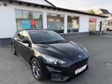Ford Focus Lim. ST-Line - Ford Focus: Standheizung