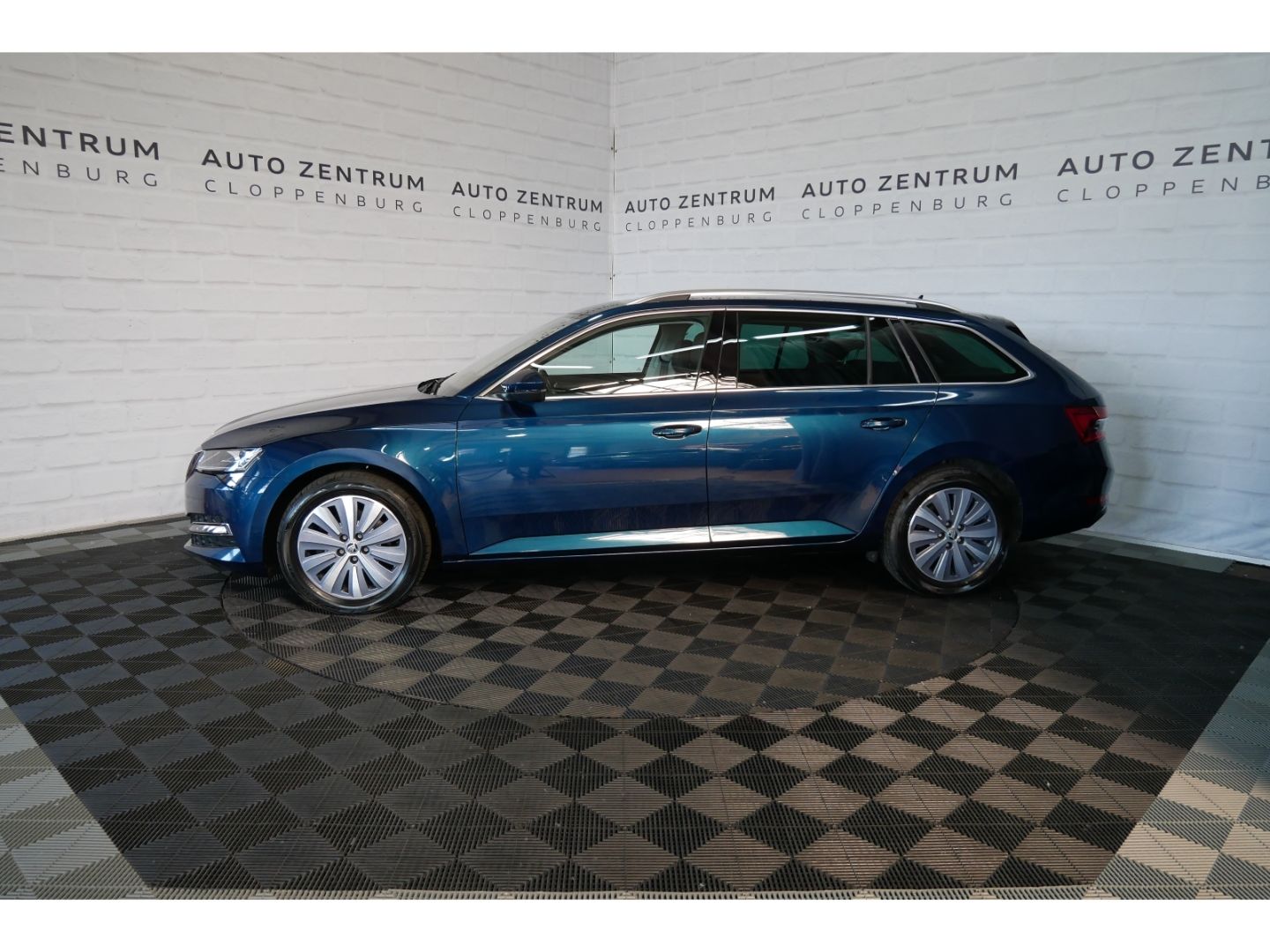 Skoda Superb Style 2.0 TDI LED+Navi+Leder+Virtual+AHK imagem 2