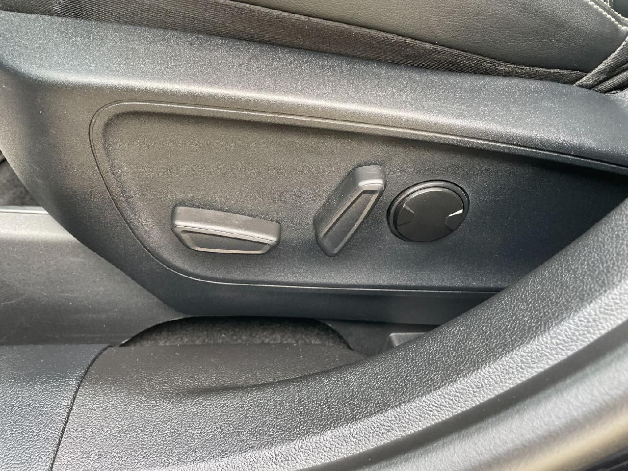 Fahrzeugabbildung Ford Kuga Plug-In Hybrid Vignale