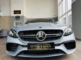 Mercedes-Benz E 63 AMG S E Limousine E 63 AMG 4Matic+ - silberne Mercedes-Benz E 63 AMG