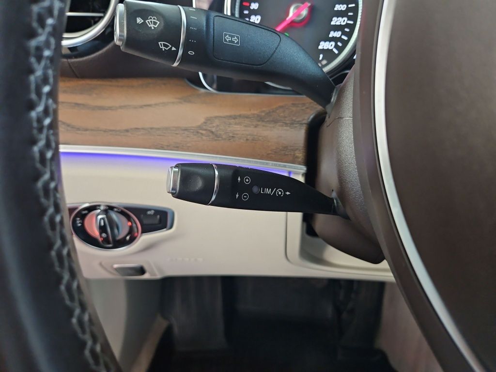 Fahrzeugabbildung Mercedes-Benz E 250 LUXURY AHK Comand Kamera LED