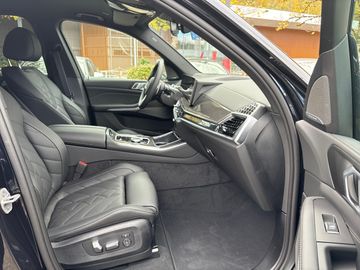 BMW X5 xDrive30d M Sportpaket Gestiksteuerung DAB