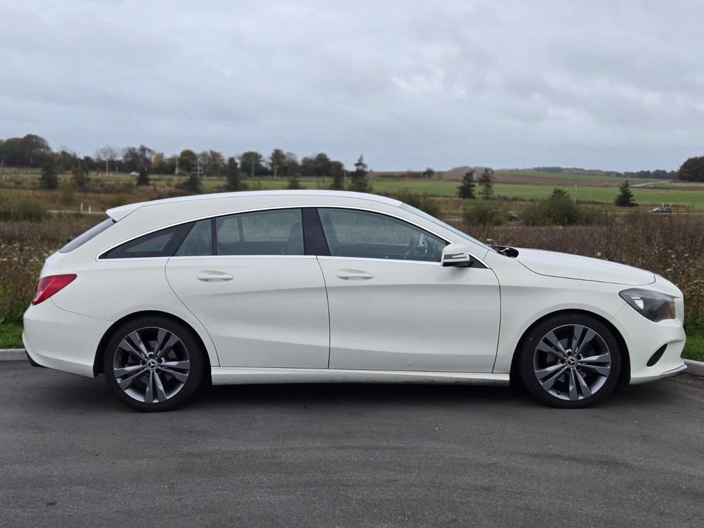 Mercedes-Benz CLA 200