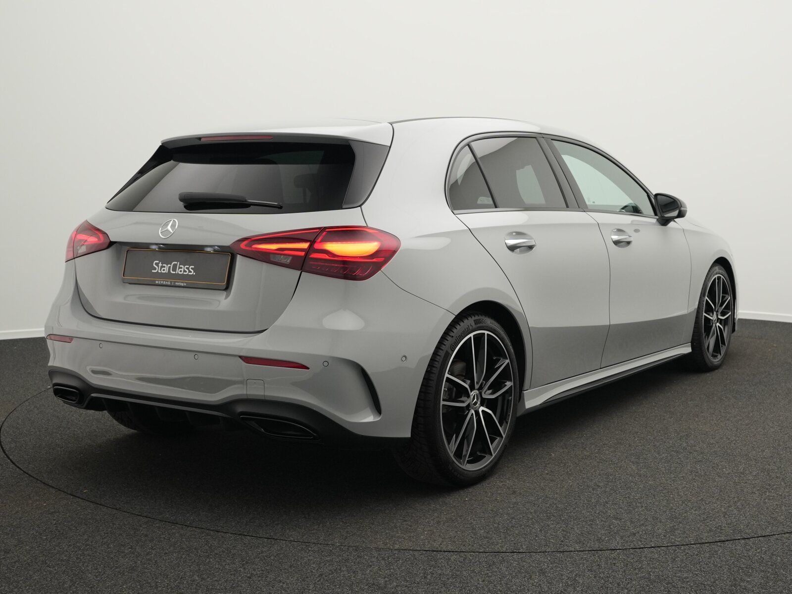 Mercedes-Benz A 200 d AMG-Line Multi+Kamera+Night+19" imagem 3