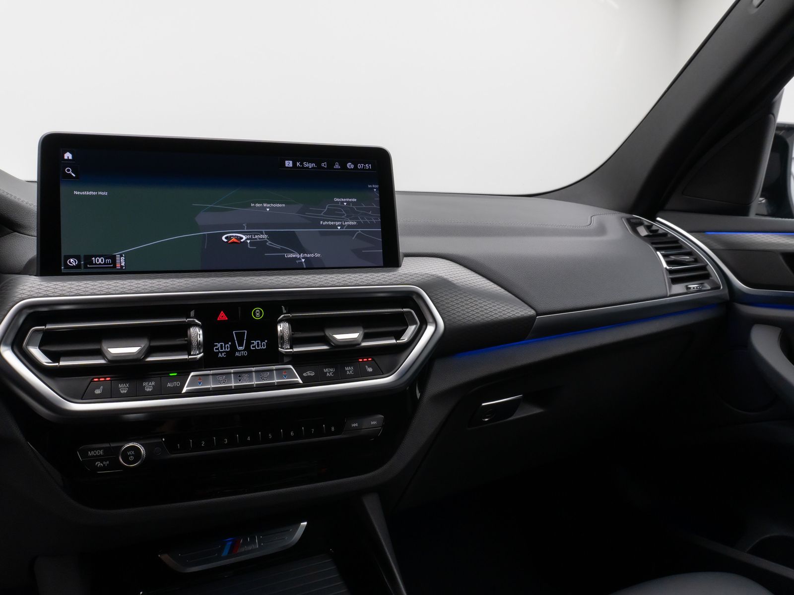 Fahrzeugabbildung BMW X3 M40d Kamera Laser HUD DAB H/K AHK Komfort 20"