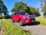 Toyota Hilux Crew Cab TÜV Neu Pickup 4x4 A... - gebrauchte Toyota Hilux aus dem Jahr 2019