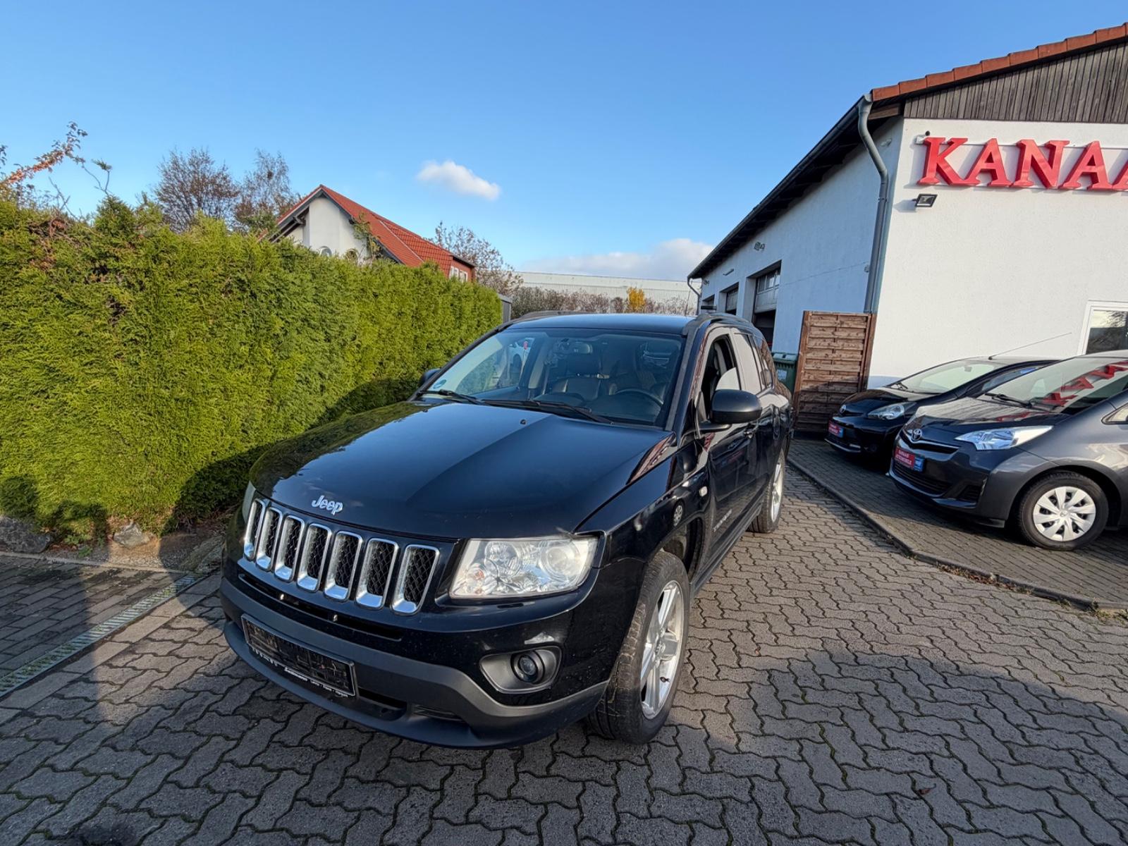 Jeep Compass 2012 — interior