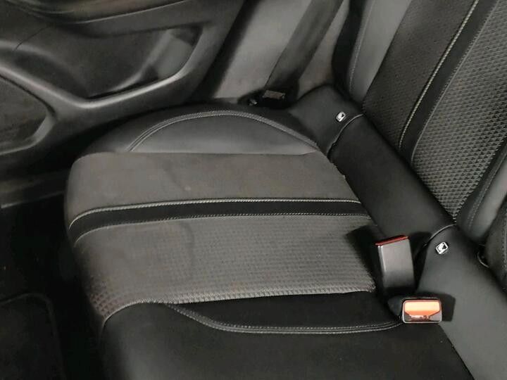 Fahrzeugabbildung Peugeot 2008 GT 8-AUTOMATIK GRA NAVI PDC 1.HAND