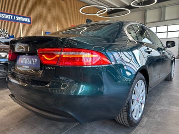MYAUTOCENTER – Gebraucht- und Jahreswagen mit Werkstattservice in Pfaffenhofen Jaguar XE Pure *LED*Keyless*2-Zonen*Tempo*Navi*