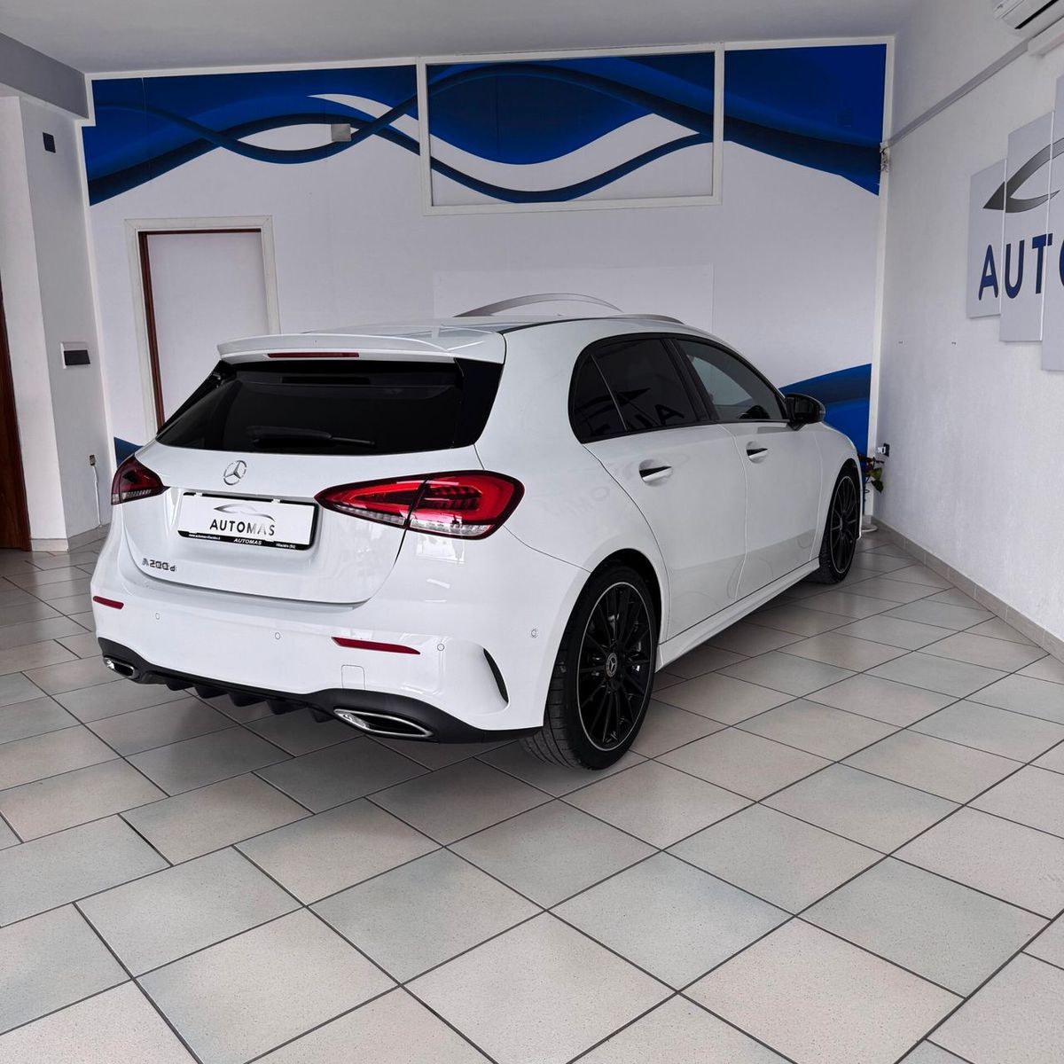Mercedes-Benz Mercedes Classe A 200d Premium AMG imagem 3