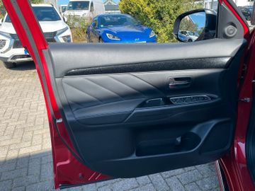 Mitsubishi Plug-in Hybrid Outlander - 8