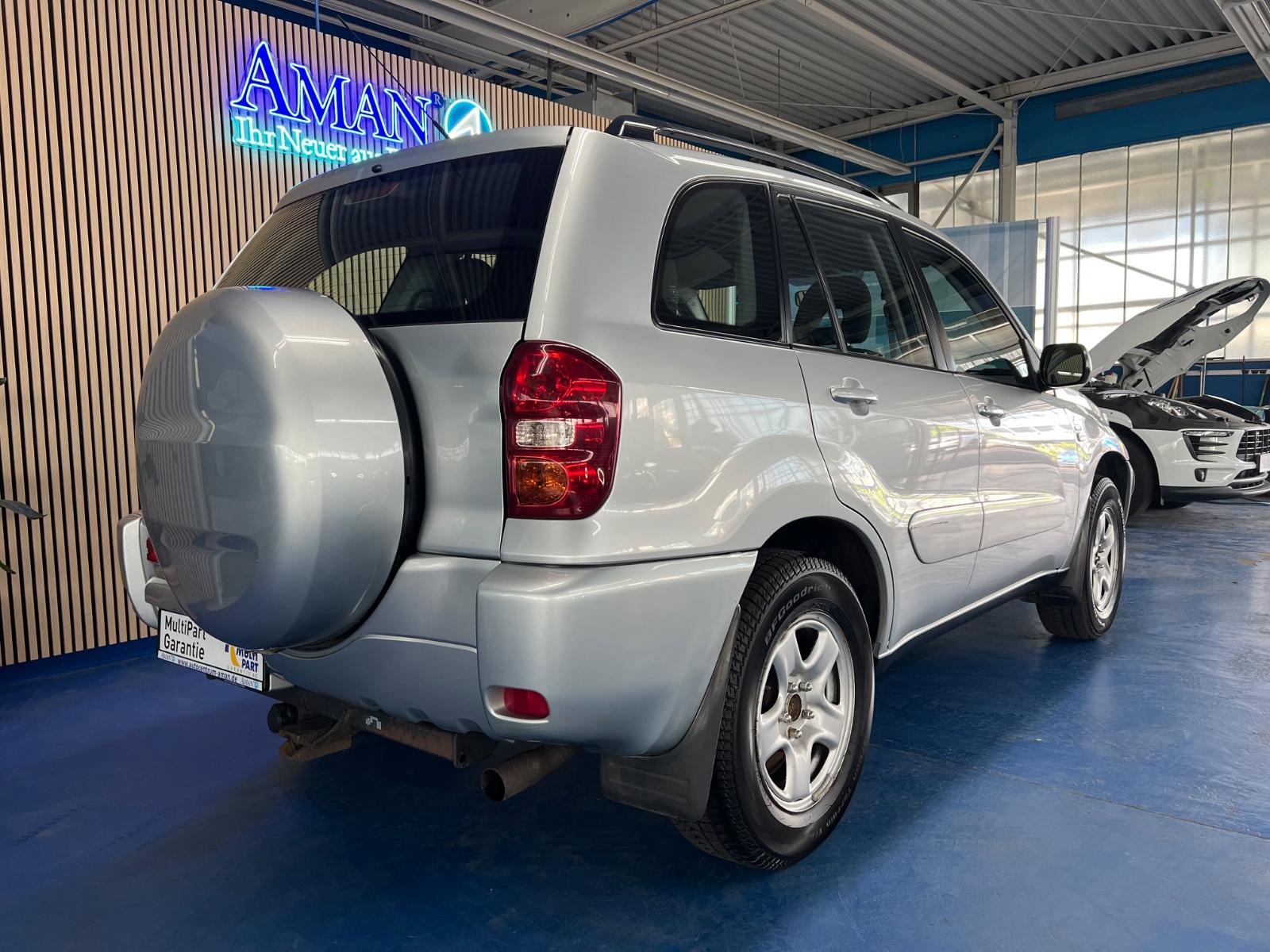 Toyota RAV4 1.8 VVT-i 125 ch Essence • Clim • Attelage • Barres de toit