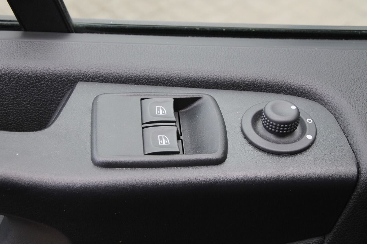 Fahrzeugabbildung Renault Trafic Combi L1H1 SpaceClass