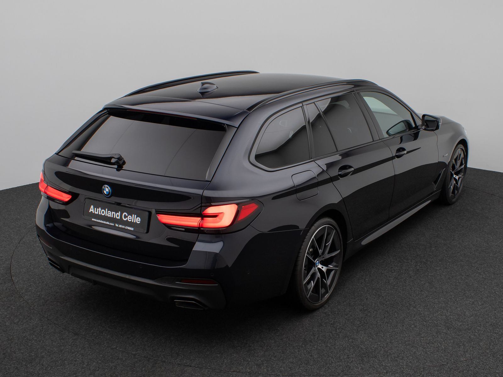 Fahrzeugabbildung BMW 530e xD M Sport Kamera HUD HiFi Komfort 20Zoll