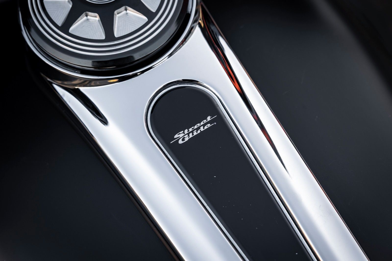 Fahrzeugabbildung Harley-Davidson FLHX Street Glide 103 CUI- KESSTECH -