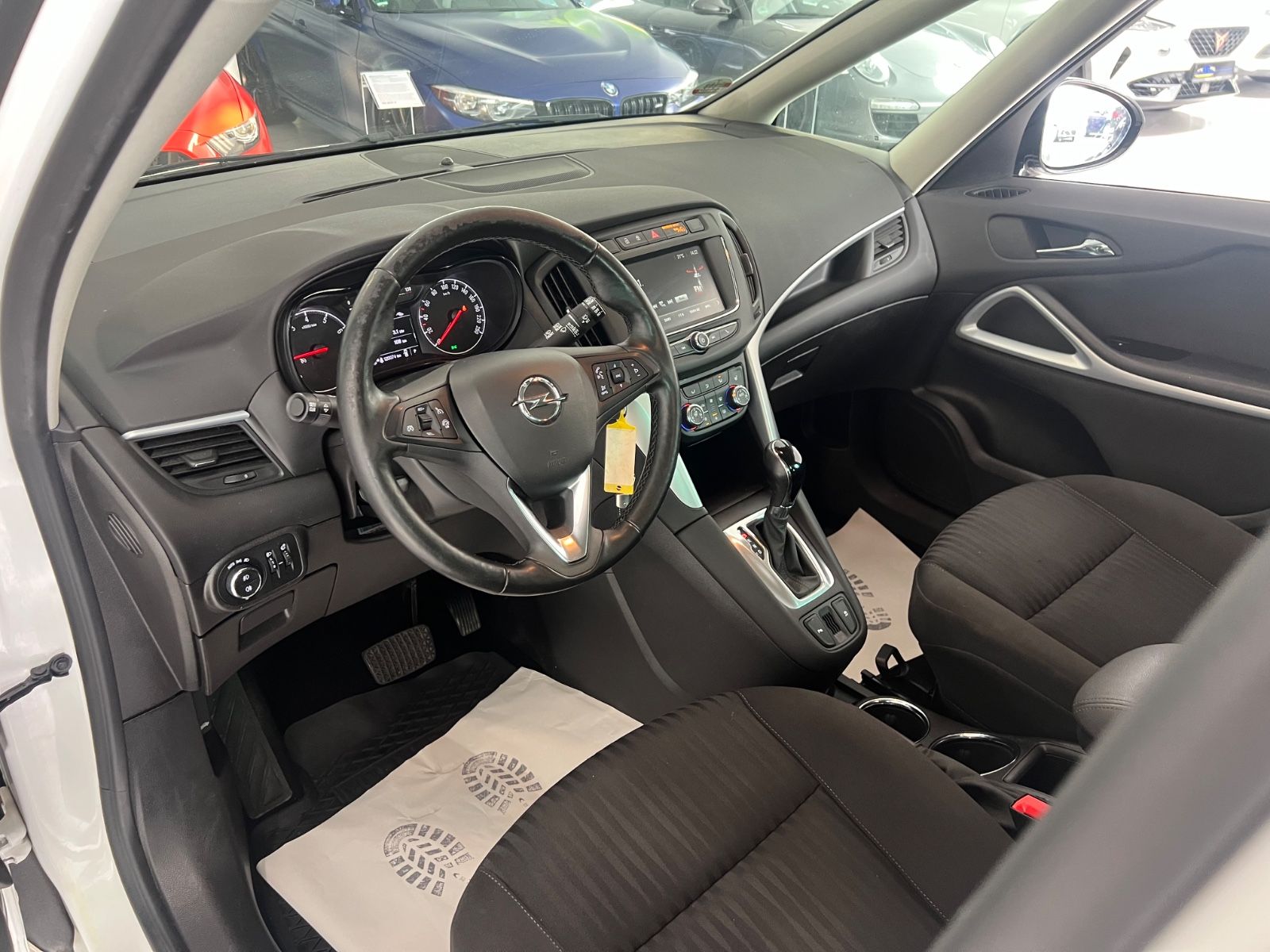 Fahrzeugabbildung Opel Zafira C Active * 7.SITZER * AUTOMATIK *