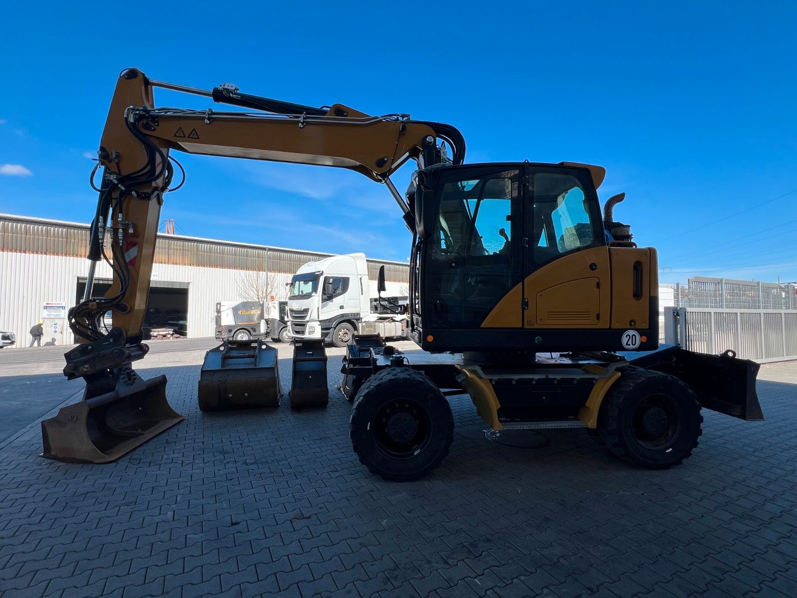 Fahrzeugabbildung Hydrema MX14G / OilQuick OQ65 / 4x Löffel / 1.655h /2022