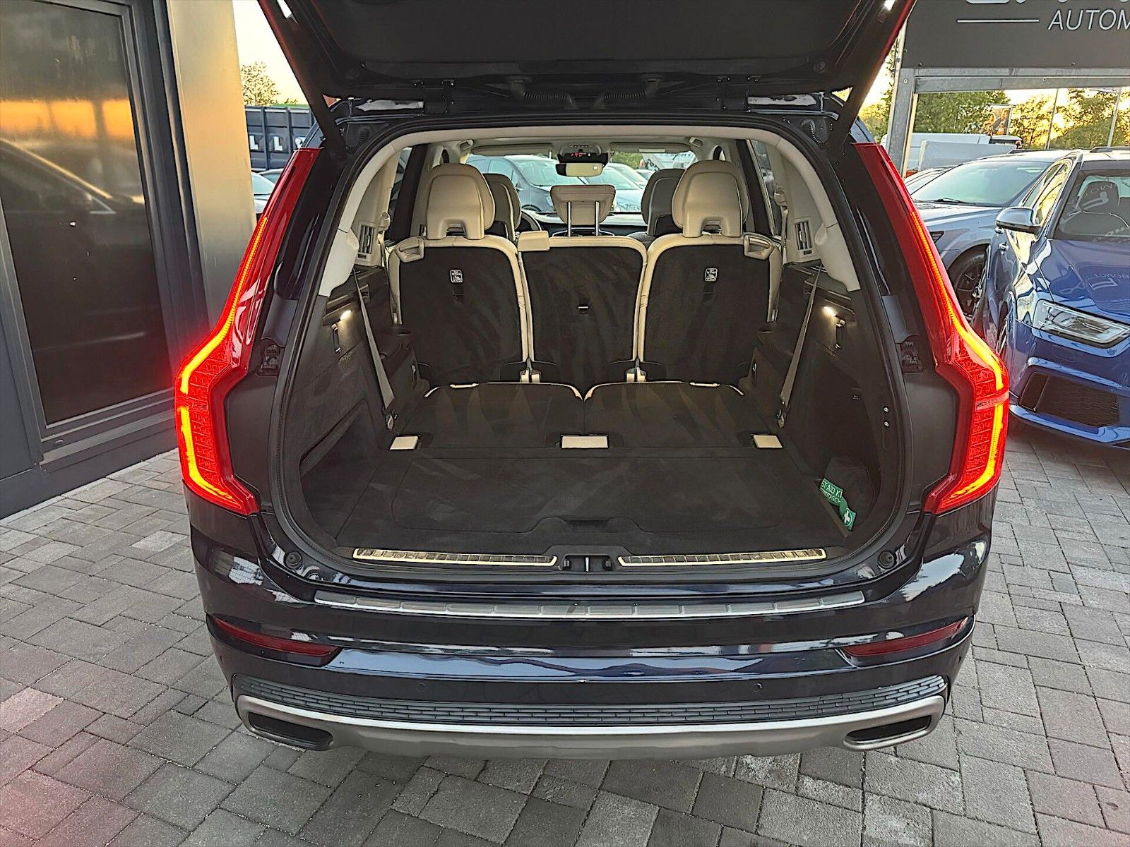 Fahrzeugabbildung Volvo XC90 Inscription T8 Plug-In Hybrid AWD *Pano*LED