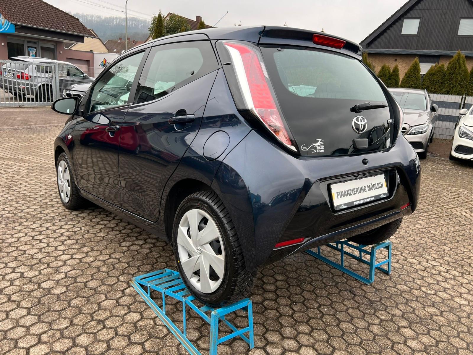 Toyota Aygo AYGO x KLIMA/KAMERA/TEMPOMAT
