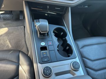 Volkswagen Touareg - 10