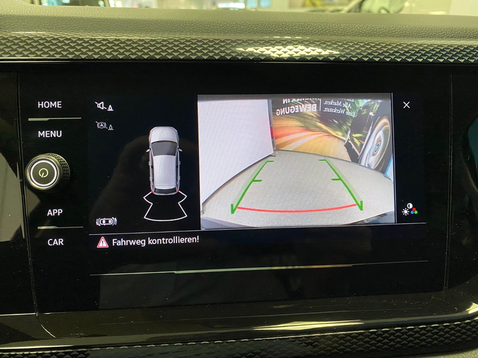 Fahrzeugabbildung Volkswagen Polo 1.0 TSI 70kW DSG Life+ALLWETTER+APP+GARANTI