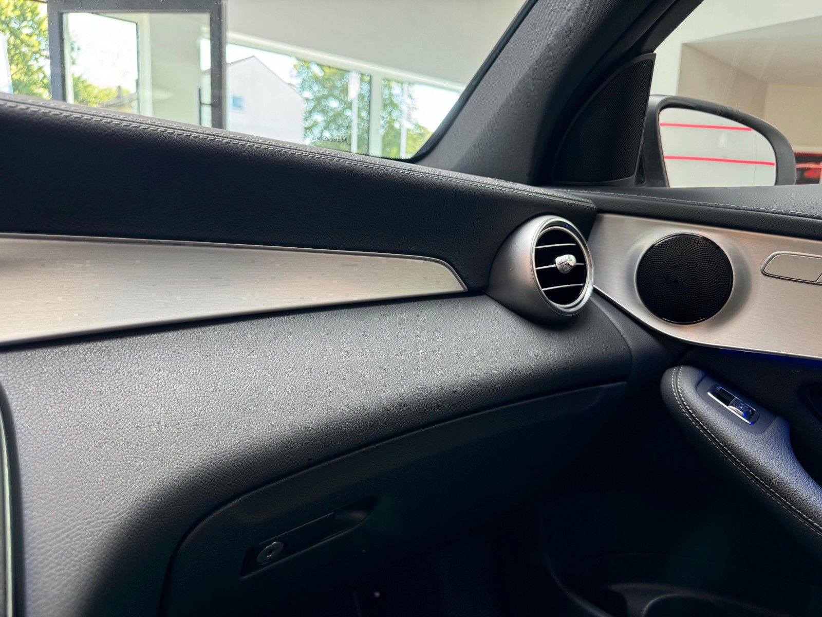 Fahrzeugabbildung Mercedes-Benz GLC 300de 4Matic AMG-Line*Pano*360°*LED*Virtual*