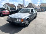 Mercedes-Benz 230 - Mercedes-Benz 230 aus 1992