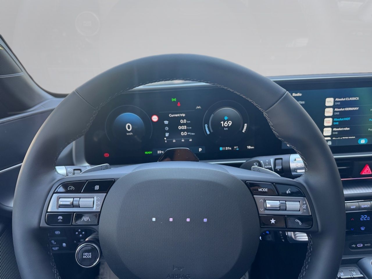 Fahrzeugabbildung Hyundai IONIQ 6 Uniq / Uniq-Paket Elektro 77,4 kWh 360