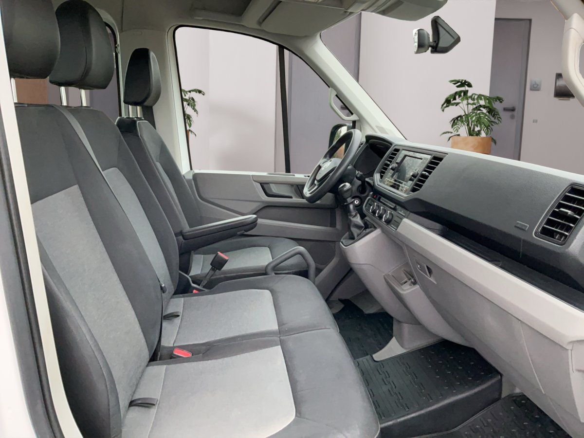 Fahrzeugabbildung Volkswagen Crafter 35 Pritsche DOKA LR 2.0 TDI AHK GJR