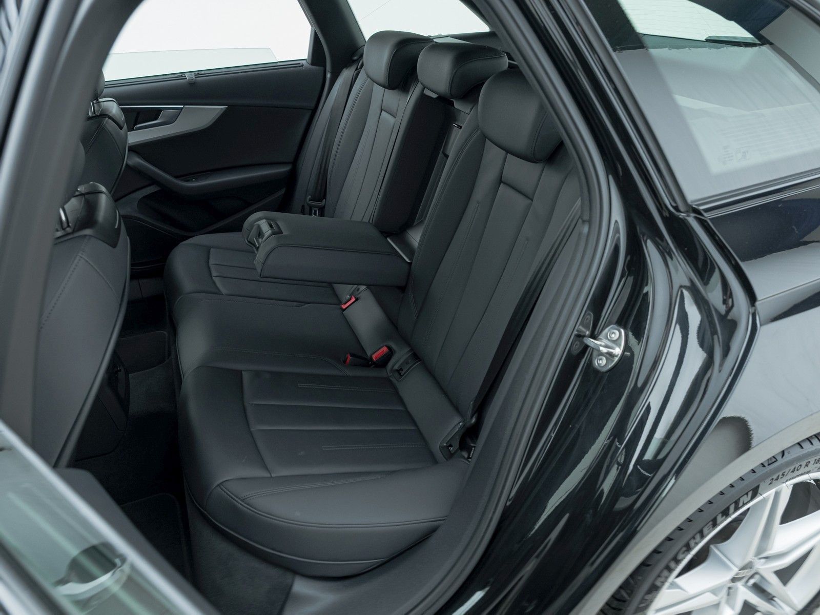 Audi A4 - Bild 20