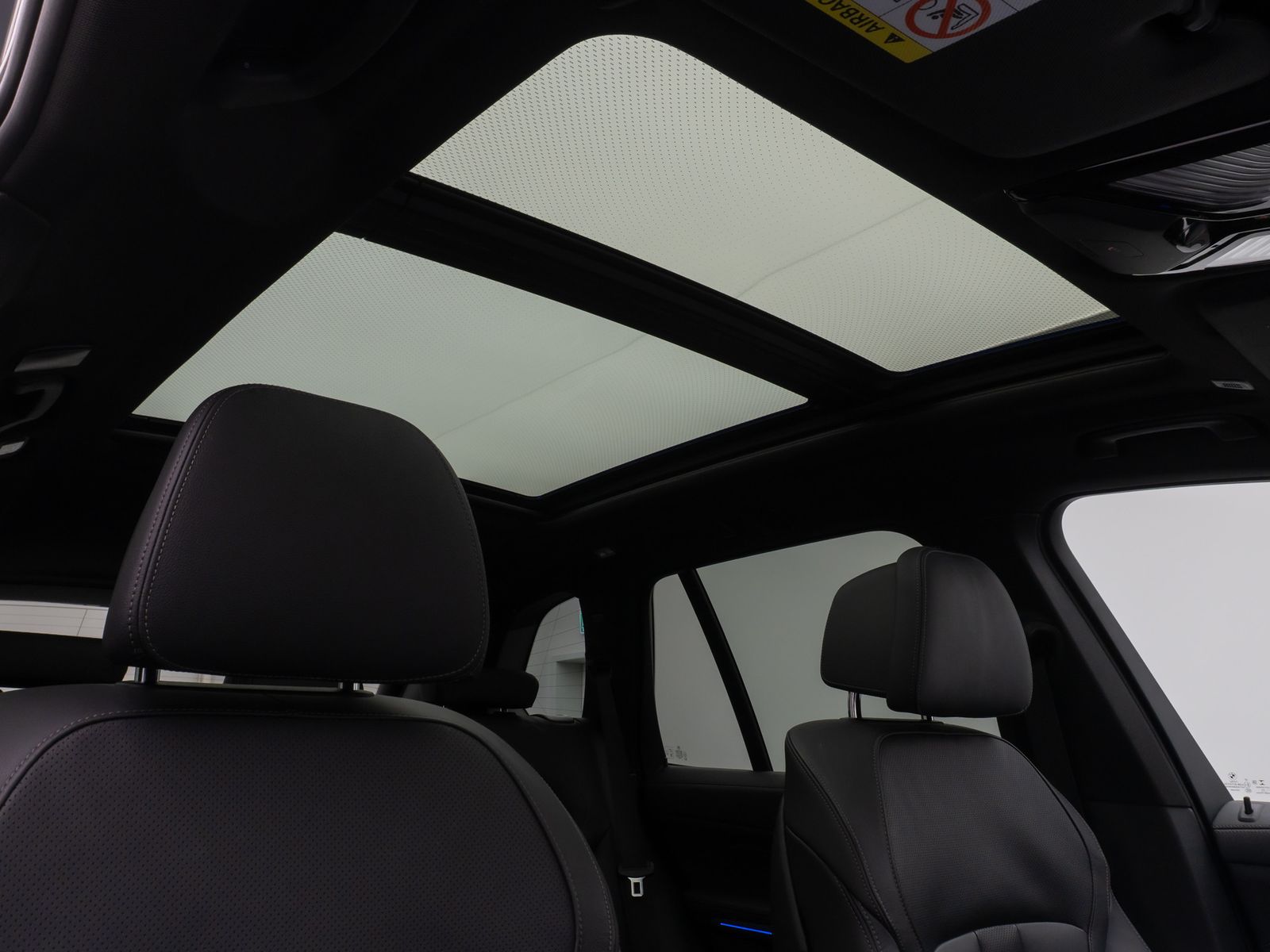 Fahrzeugabbildung BMW X5 xD30d M Sport Panorama 360°Laser HUD DAB HiFi