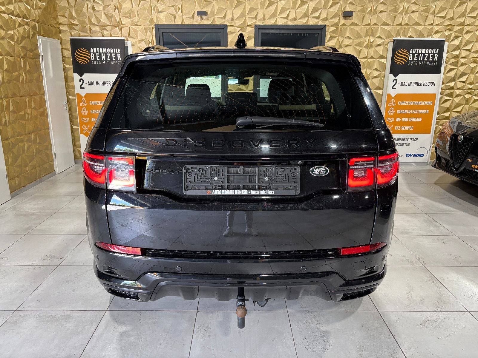 Fahrzeugabbildung Land Rover Discovery Sport Urban Edition/NAVI/KAMERA/APPLE/