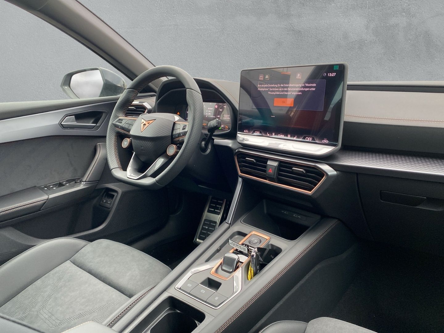 Fahrzeugabbildung CUPRA Leon ST 1.5 e-Hybrid 200 VZ*HD-Matrix*NAVI*AHK*
