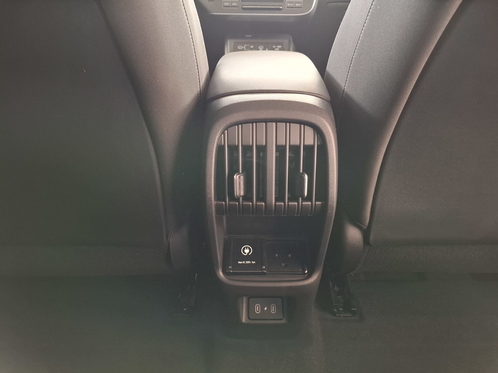Hyundai KONA Elektro - Bild 16