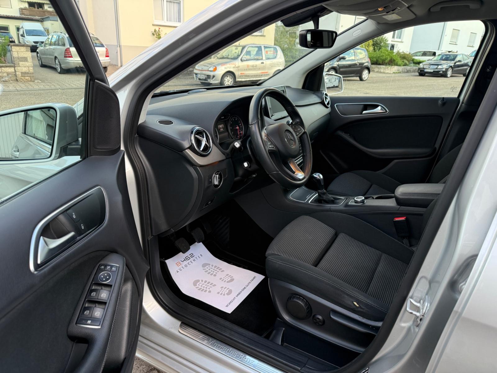 Mercedes-Benz B 180 BlueEfficiency Edition *82tkm* LED Shzg