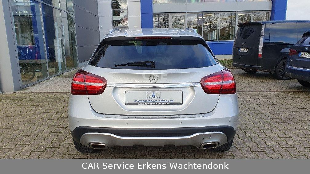 Mercedes-Benz GLA 180