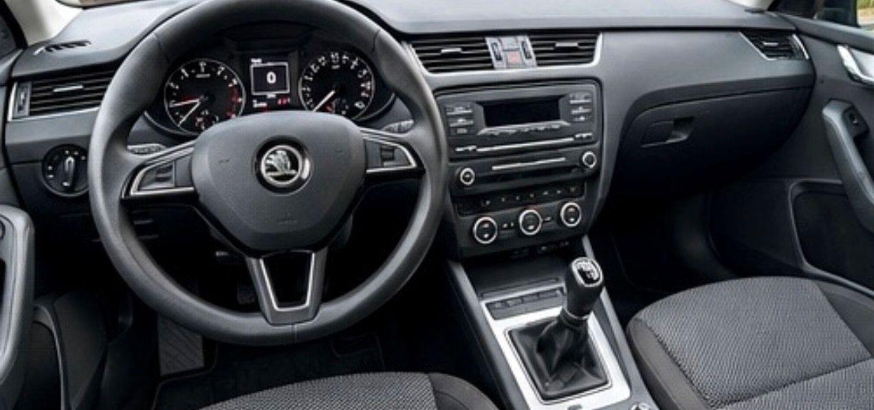 Skoda Octavia 2014 — interior