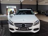 Mercedes-Benz C 180 C T-Modell C 180 CGI T AHK - Mercedes-Benz C 180: T Modell