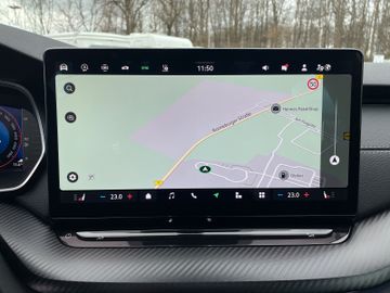 Skoda Octavia Combi 2.0 TDI DSG Sportline *AHK*PANO*..