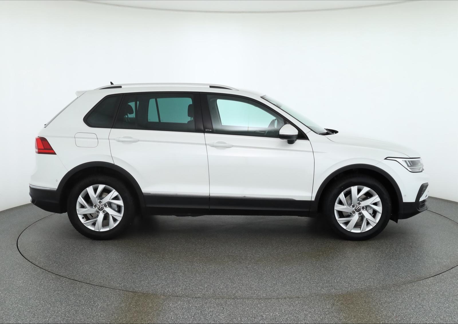 Volkswagen Tiguan 1.5 16V TSI Active LED Navi Totwinkel ACC, миниатюра 6