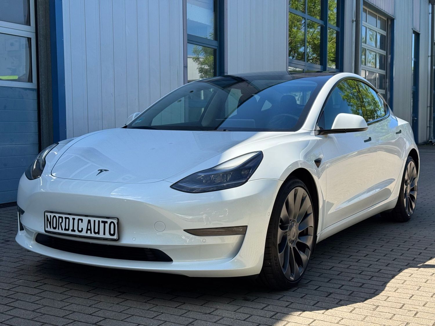 TESLA Model 3 Performance AWD 