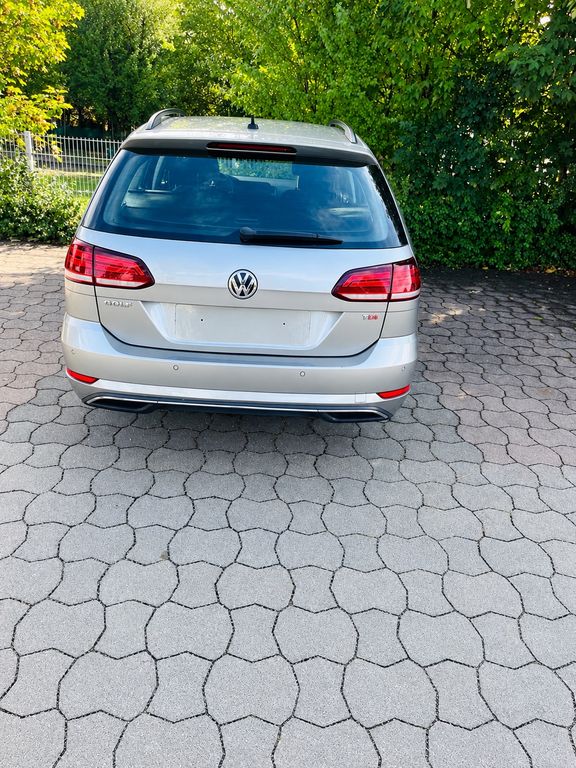 Image of Volkswagen Golf