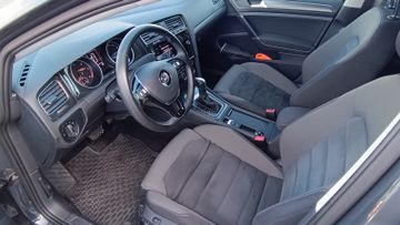 Volkswagen Golf - 8
