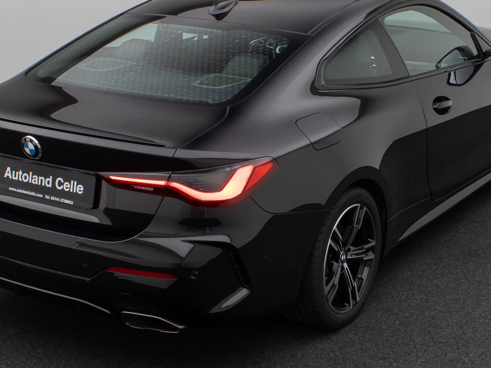 Fahrzeugabbildung BMW M440d xD Coupé Laser 360°HUD DAB H/K Komfort ACC