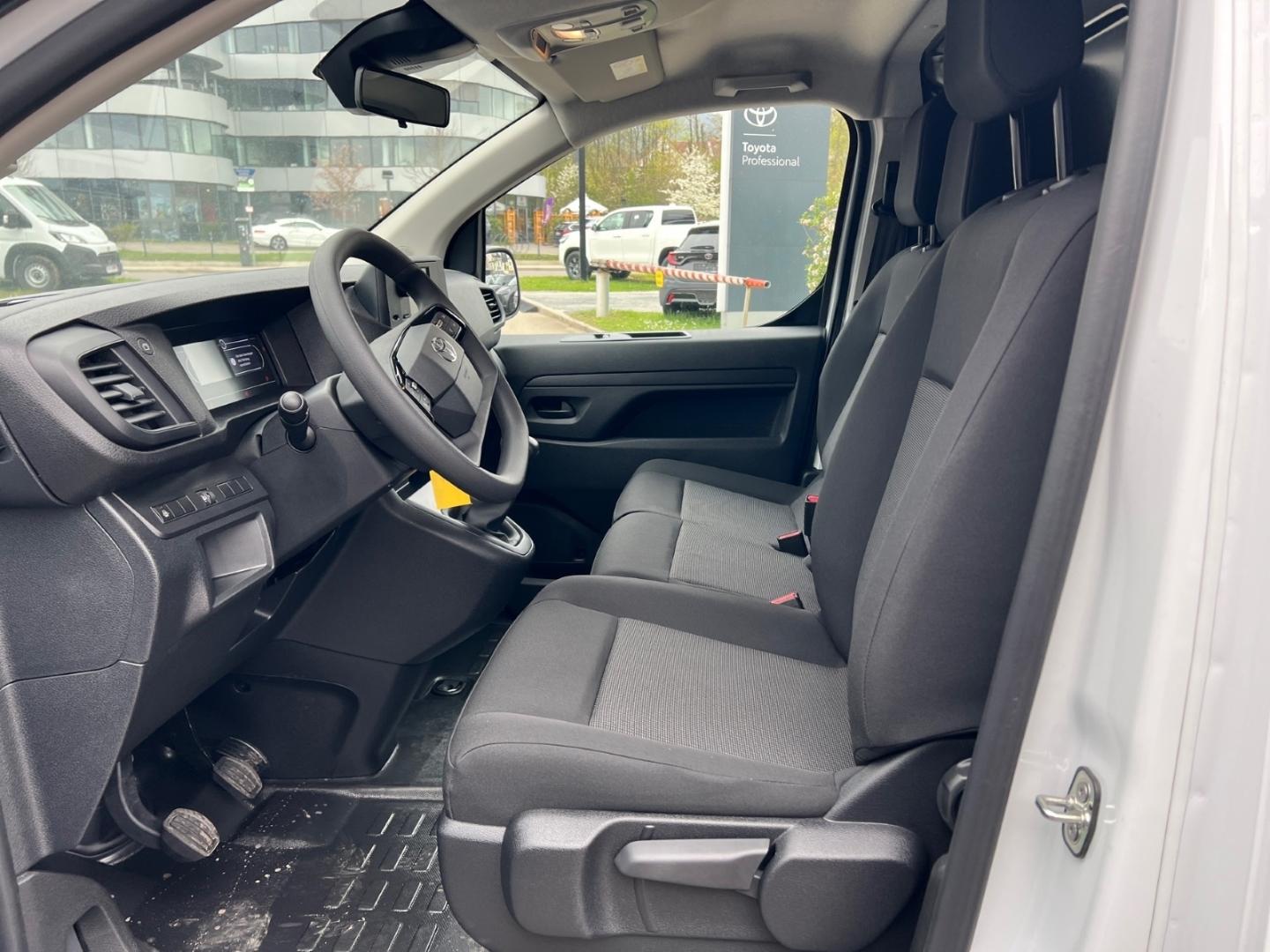 Toyota Proace 1,5L D Schaltgetriebe 120 PS Work L1