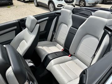 Mercedes E 250 - 12