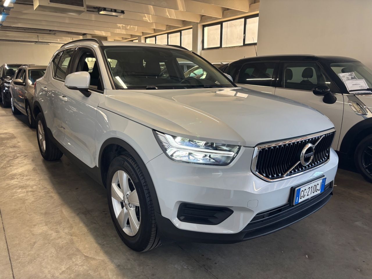 Volvo XC40 1.5 BENZ T2 GREY|PARI AL NUOVO| imagem 3