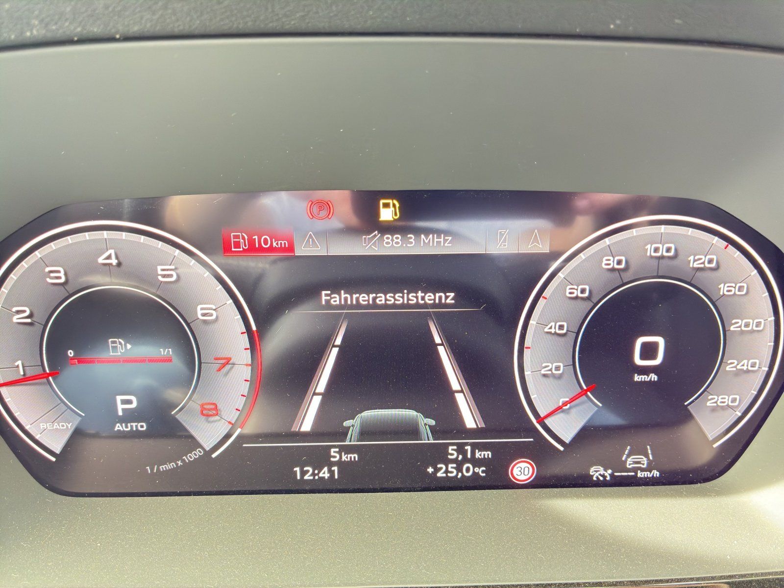 Fahrzeugabbildung Audi A3 Sportback 1.5 TFSI S-Line 360,Kamera,LED,SHZ
